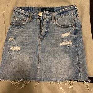 Aeropostale ripped jean skirt